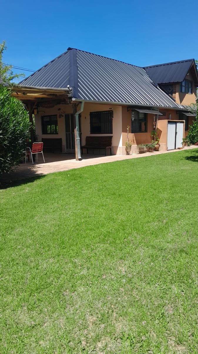 House for Sale in Parque Sakura, with a pool, barbecue area, and green space, country home