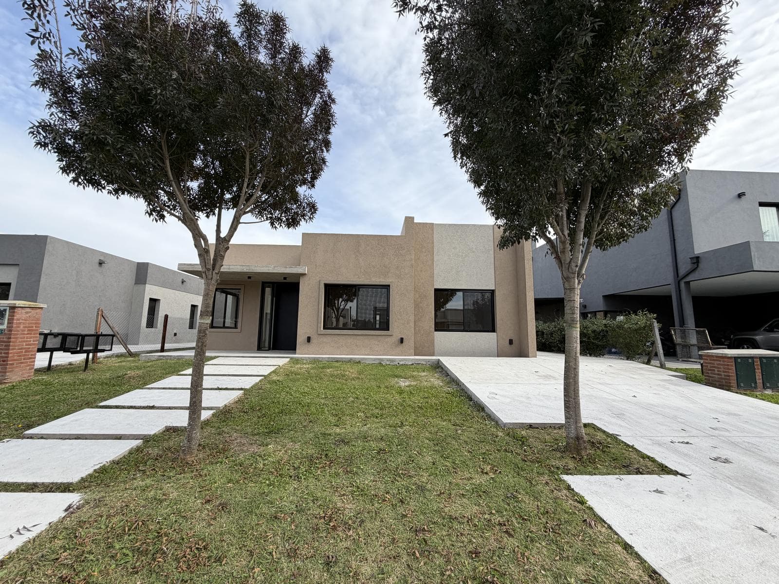 House in Santo Tomas