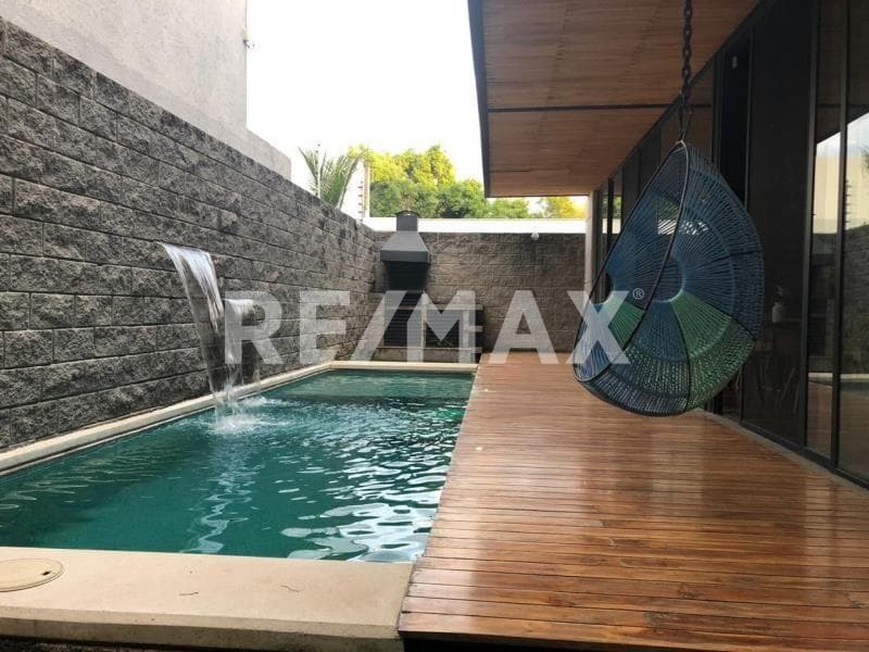 House for Sale in Morelos, Calzada de los Reyes, Cuernavaca