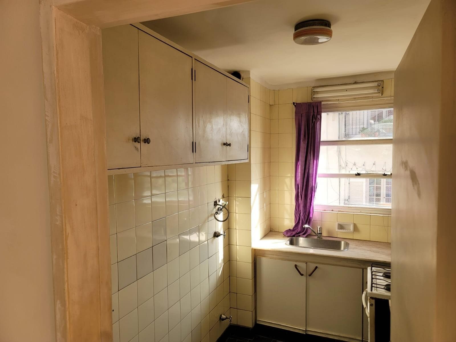 2-Room Apartment for Sale with Balcony in San Telmo