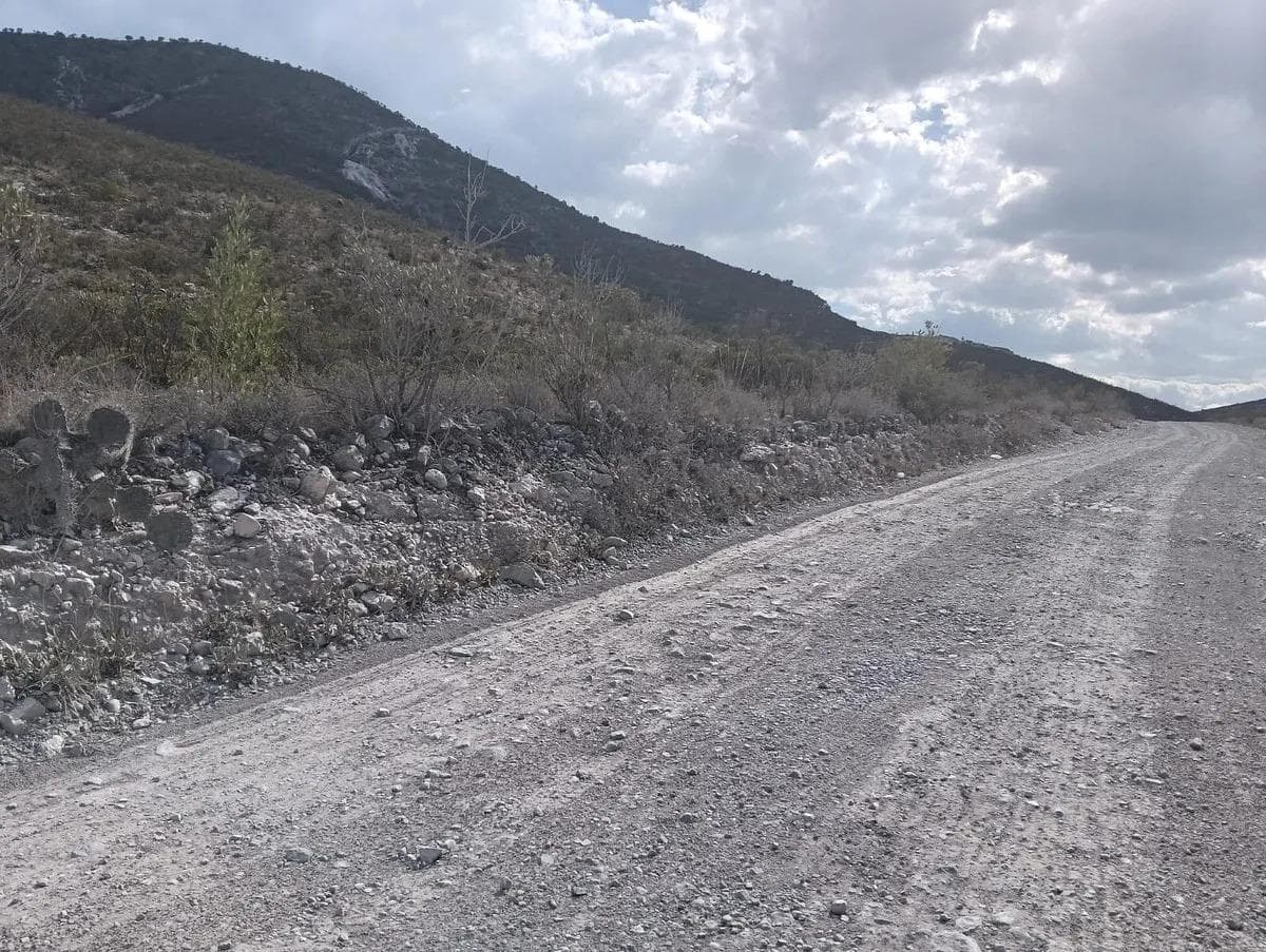 Land for sale, strategic mining asset, high-purity limestone—100 million metric tons on 36 hectares in Central Mexico.