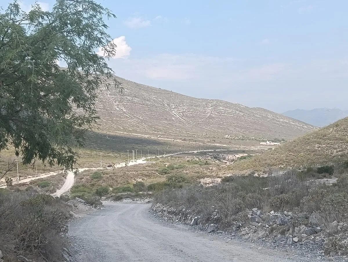 Land for sale, strategic mining asset, high-purity limestone—100 million metric tons on 36 hectares in Central Mexico.