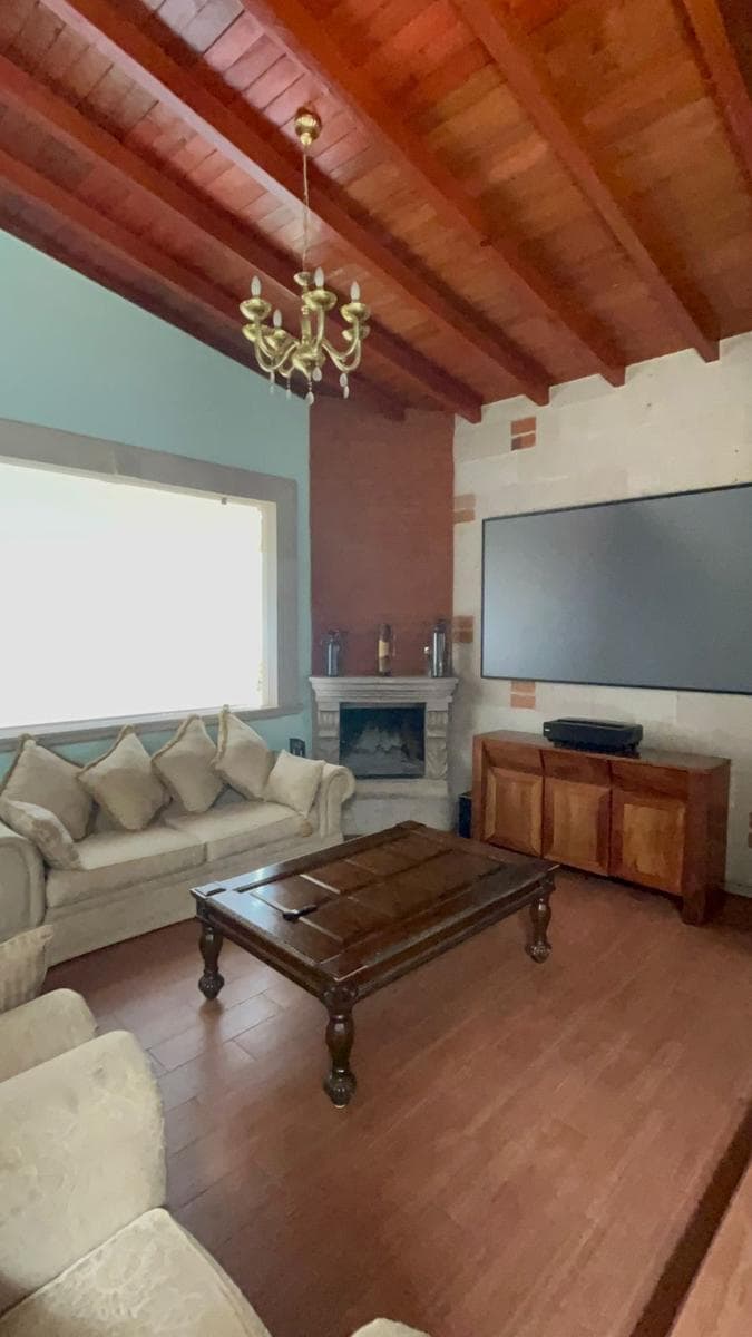 PROPERTY IN JOYA DE LA HUERTA ON 5,000 M²