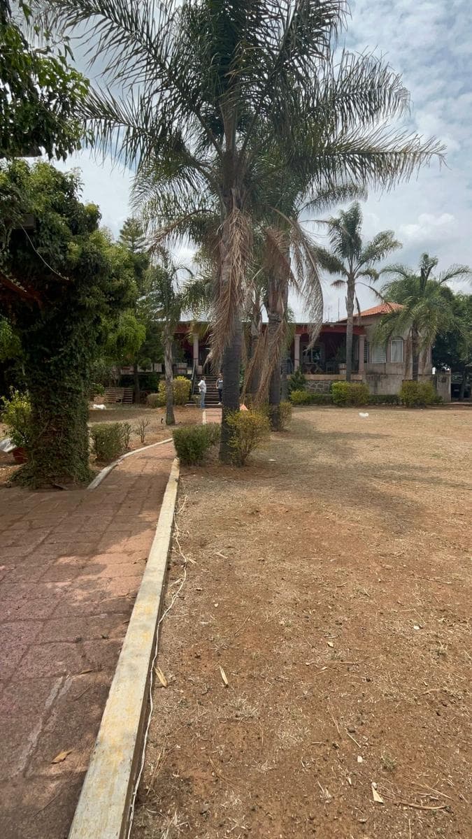 PROPERTY IN JOYA DE LA HUERTA ON 5,000 M²