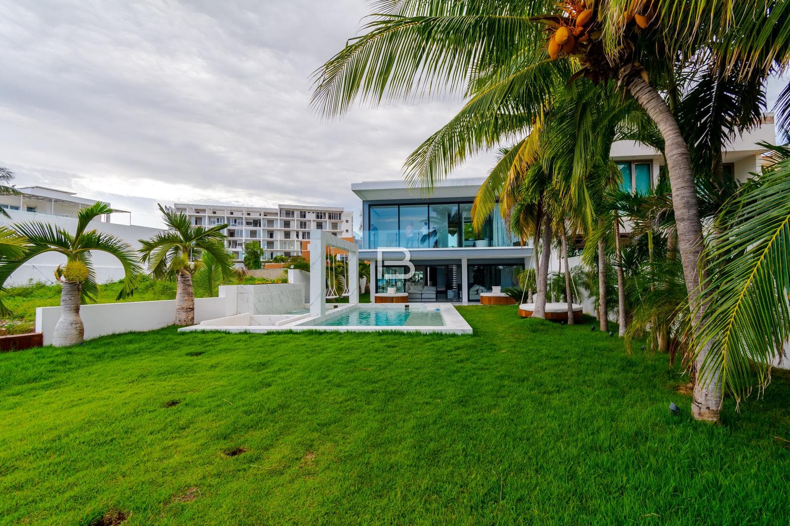 Pok Ta Pok House for Sale in Cancun's Hotel Zone