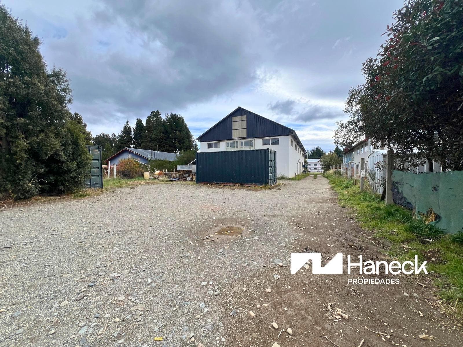FOR RENT: 250 m² warehouse/commercial space, Bariloche