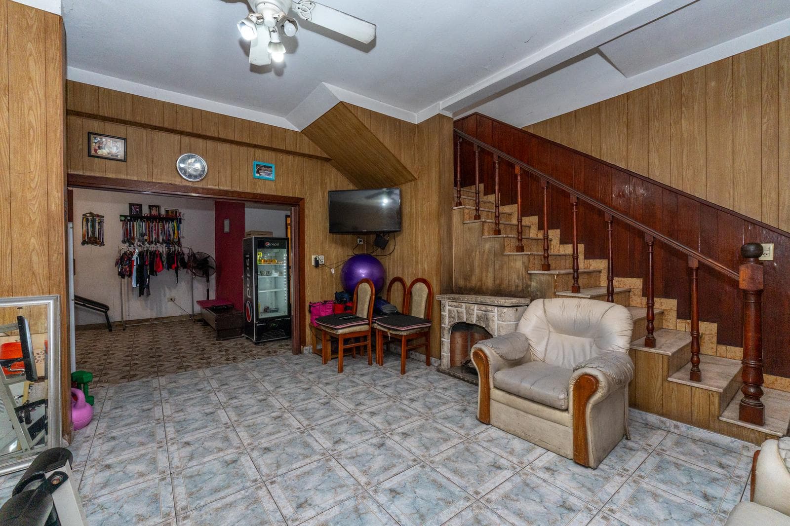 Corner house | 3 bedrooms, garage, and terrace | Nueva Pompeya