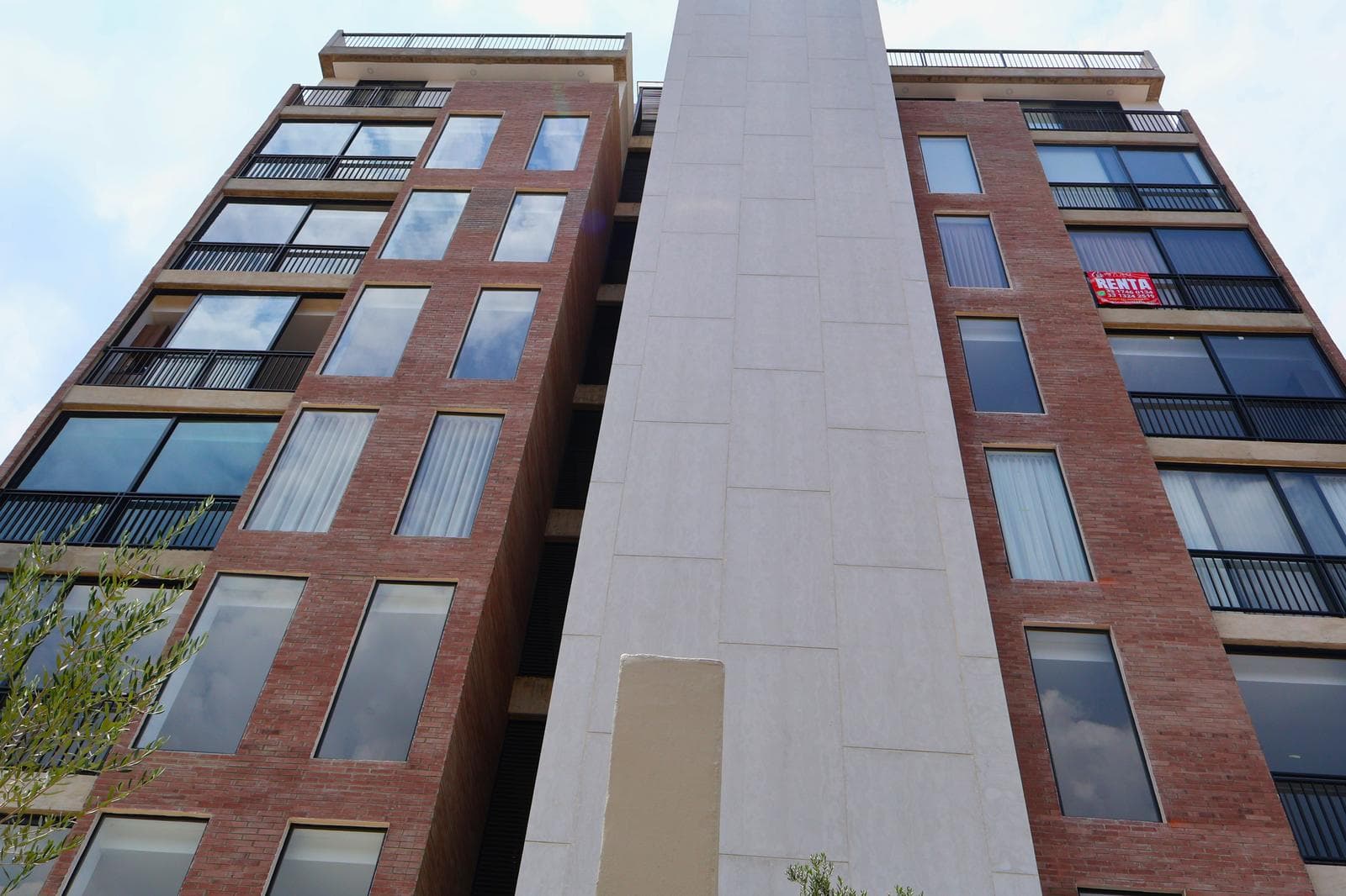 Apartment for rent at 2480 Calle Janeiro, Apartment 701, Col. Providencia, Guadalajara, Jalisco.