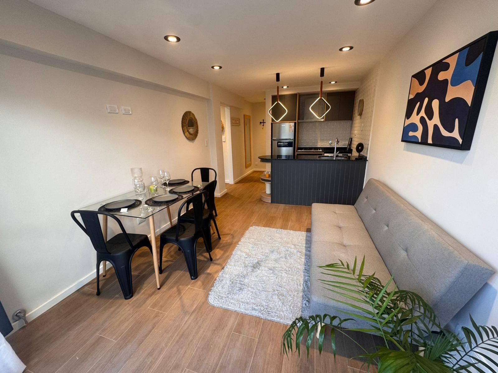 2-Room Apartment, Renovated, With a Balcony Facing the Street, Renovated