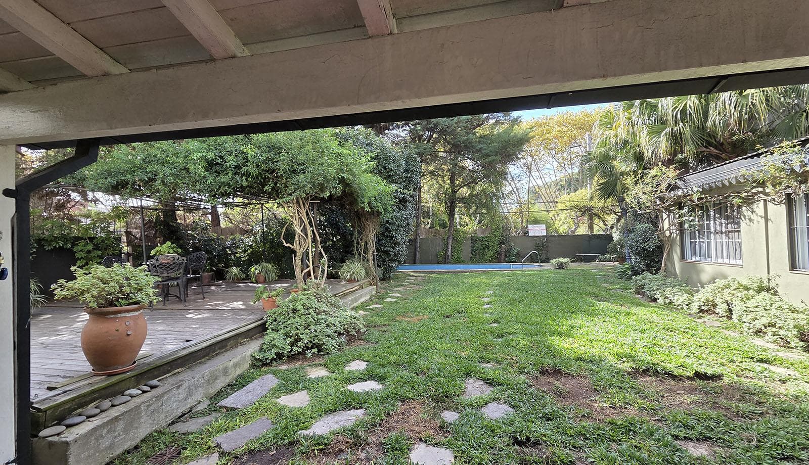 OPPORTUNITY! House for Sale on a Large Lot. FOR INVESTORS!!! 500 Uriburu, Corner of Av. Libertador