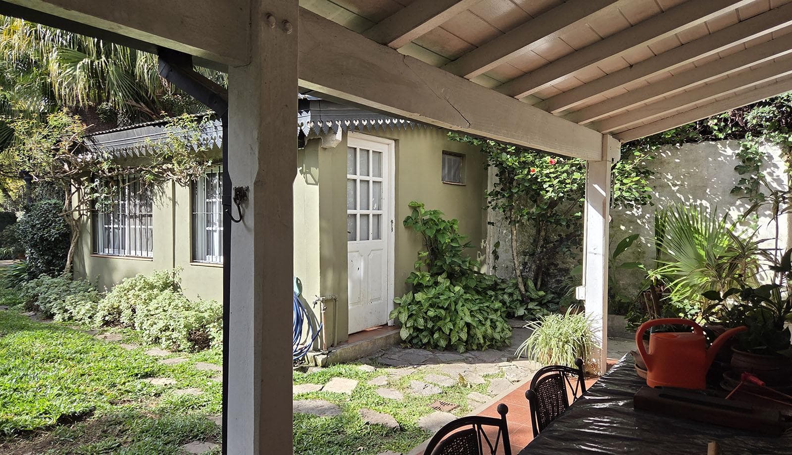 OPPORTUNITY! House for Sale on a Large Lot. FOR INVESTORS!!! 500 Uriburu, Corner of Av. Libertador