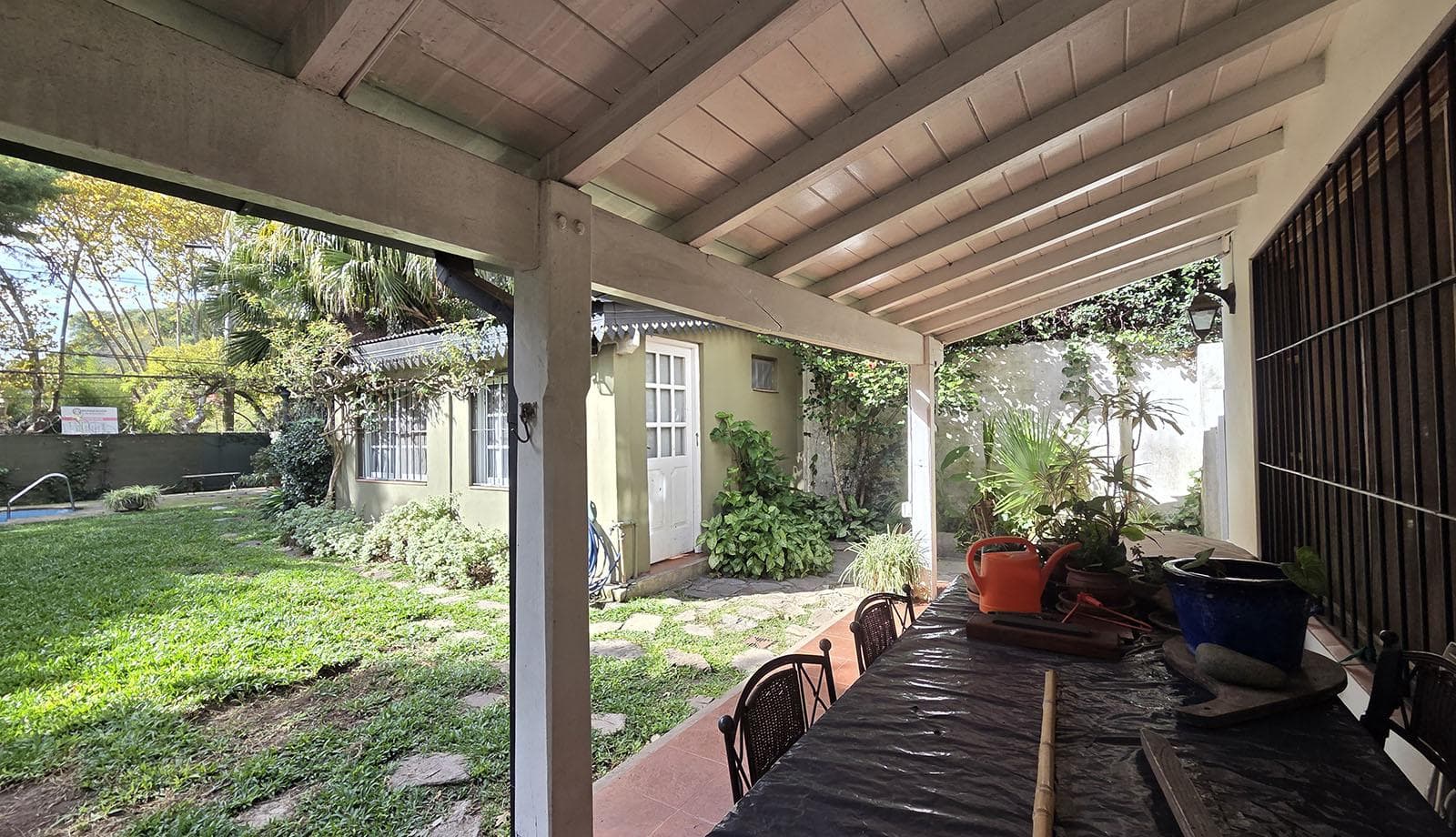 OPPORTUNITY! House for Sale on a Large Lot. FOR INVESTORS!!! 500 Uriburu, Corner of Av. Libertador