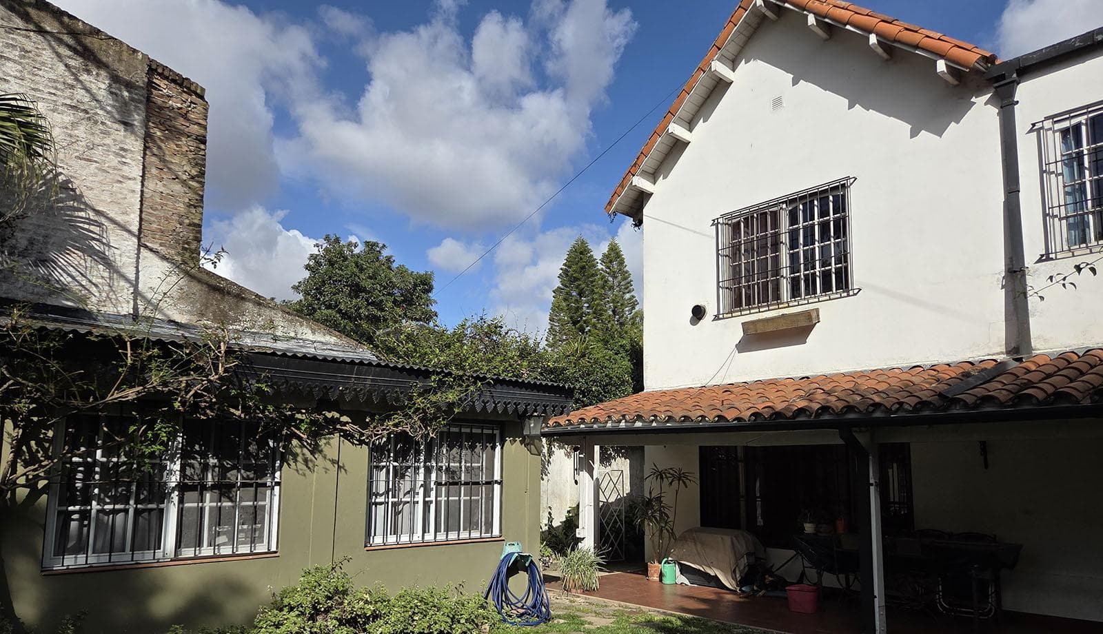 OPPORTUNITY! House for Sale on a Large Lot. FOR INVESTORS!!! 500 Uriburu, Corner of Av. Libertador