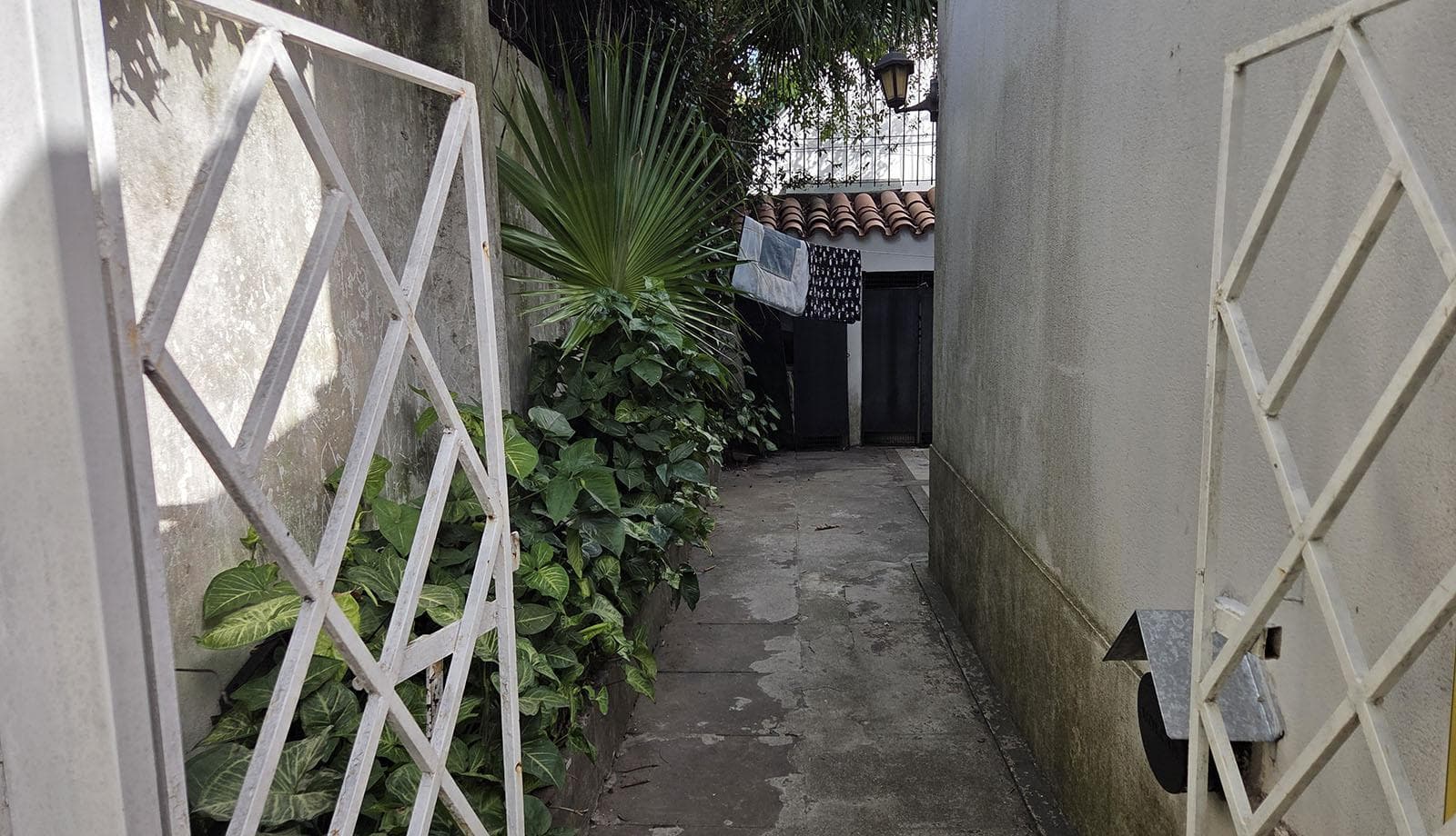 OPPORTUNITY! House for Sale on a Large Lot. FOR INVESTORS!!! 500 Uriburu, Corner of Av. Libertador