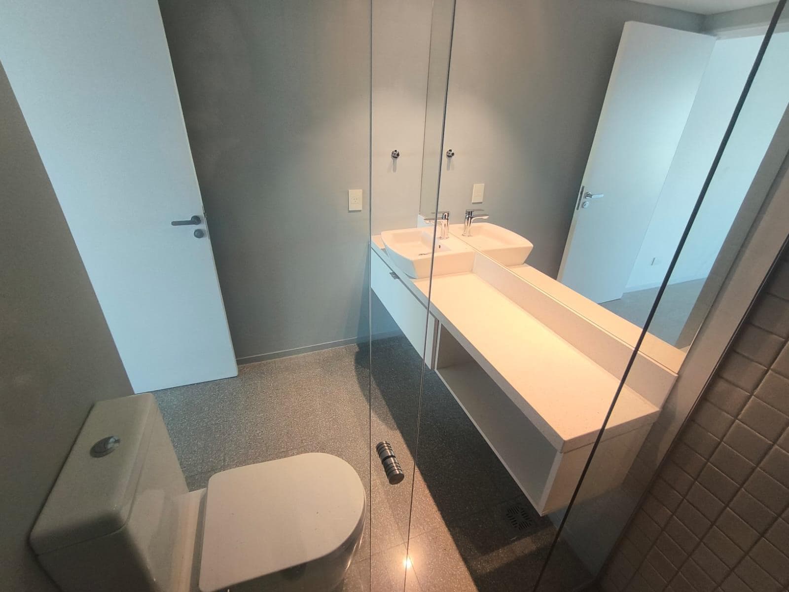 3-Room Apartment for Rent in Puerto Madero—Bright with an Unobstructed View!!