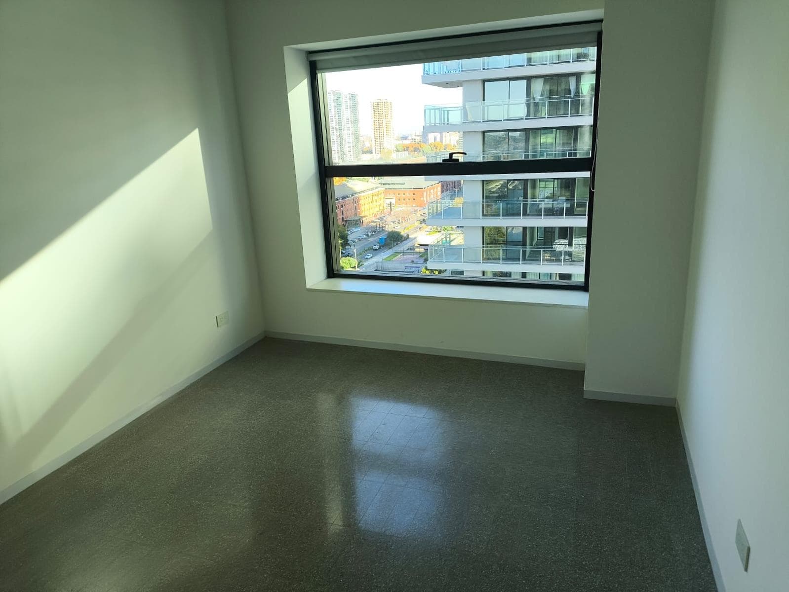 3-Room Apartment for Rent in Puerto Madero—Bright with an Unobstructed View!!