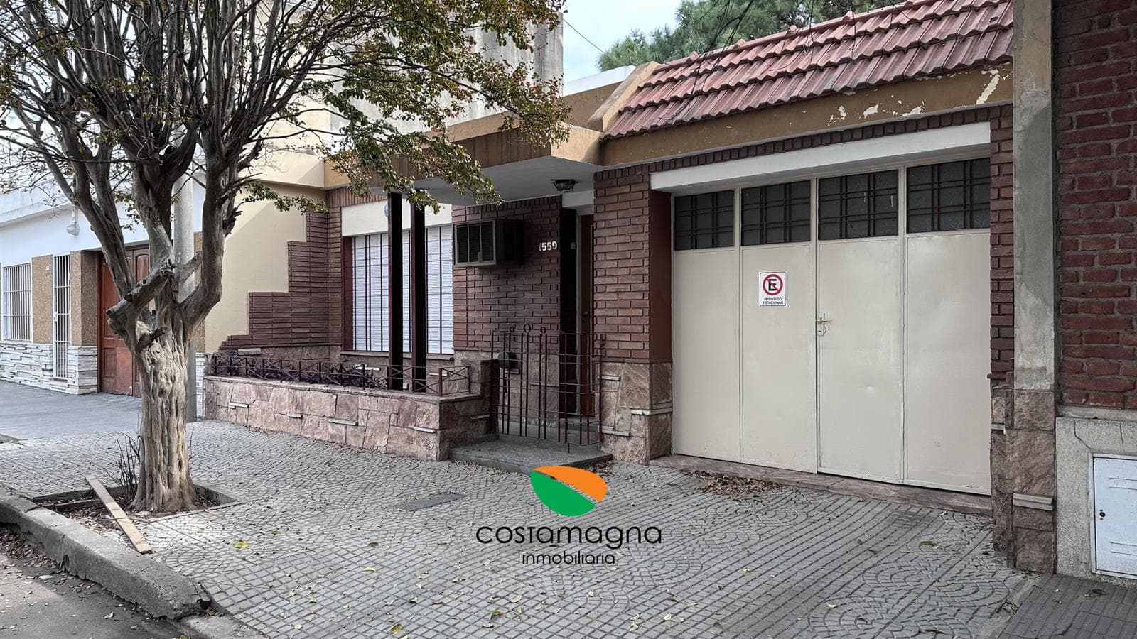 Mortgage-Eligible House with Patio and Garage - Excellent Location on Pueyrredón