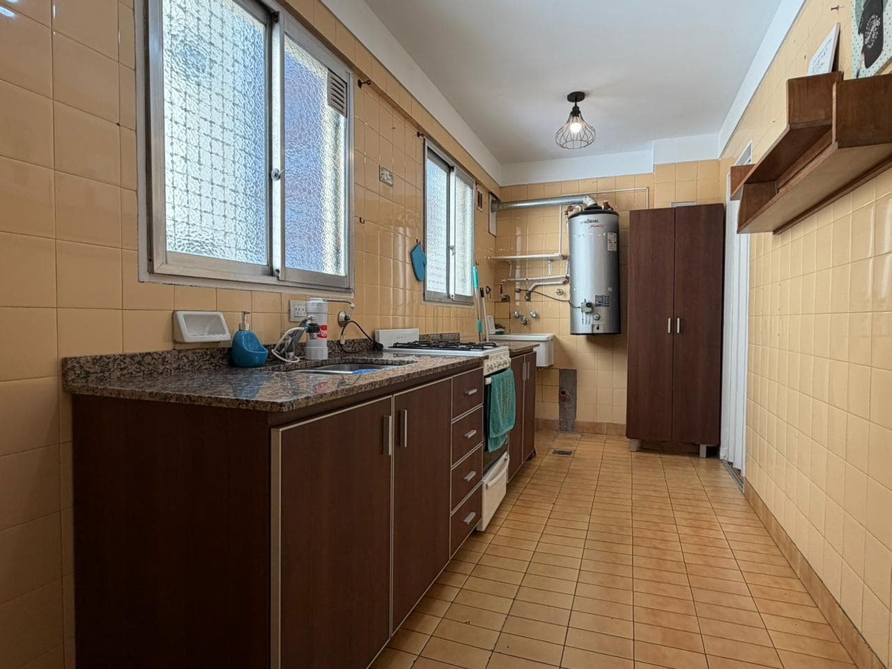 3-bedroom apartment facing the street with a balcony and garage in Villa Urquiza