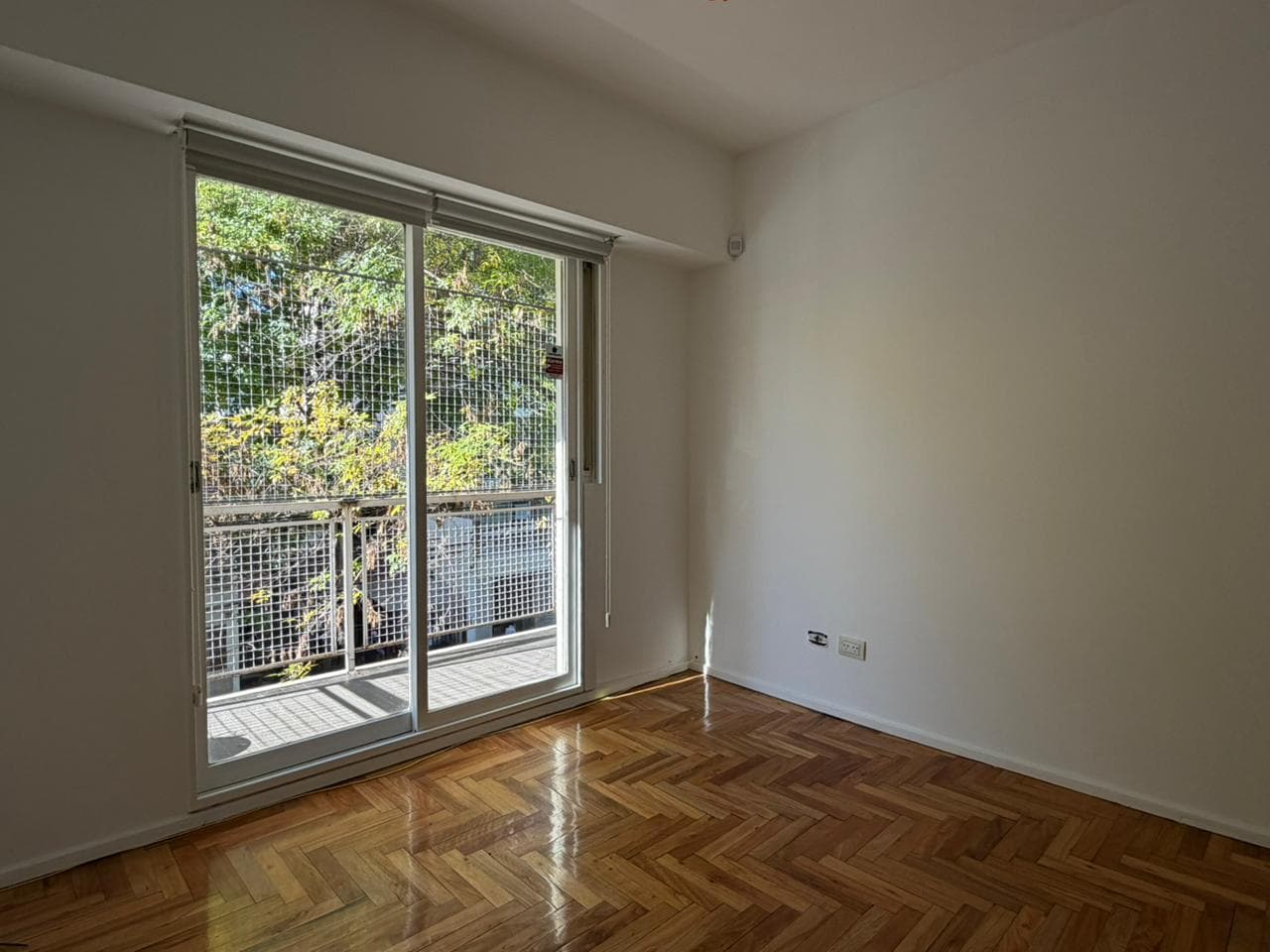 3-bedroom apartment facing the street with a balcony and garage in Villa Urquiza