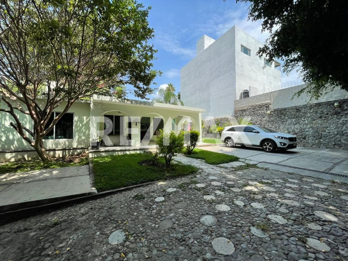 House for Sale in Morelos, Chipitlán, Cuernavaca