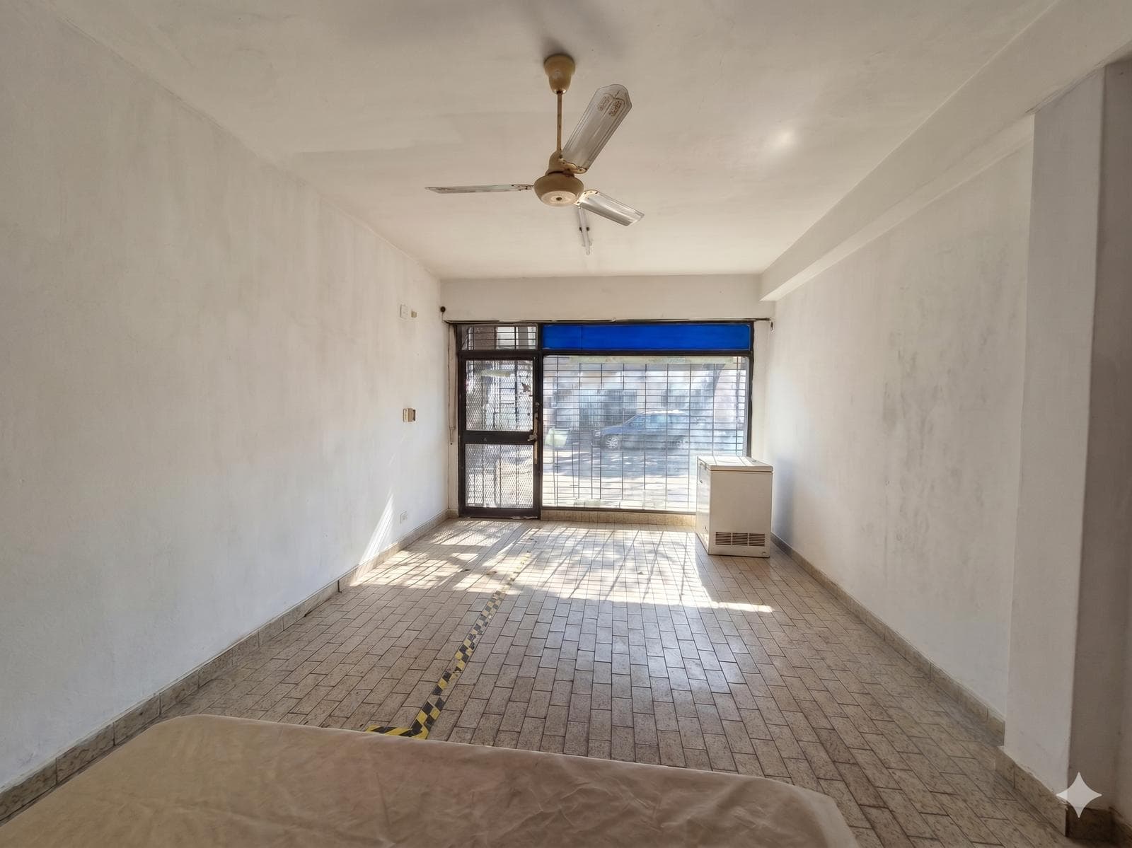 FOR SALE - Commercial Space - Nuestra Señora de la Guardia, Rosario.