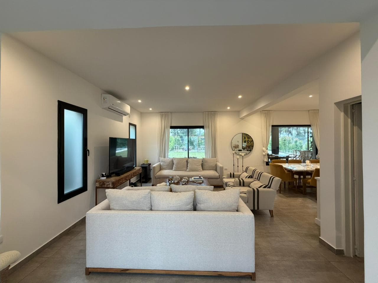 House for Sale - Santa Ana Neighborhood - Villanueva