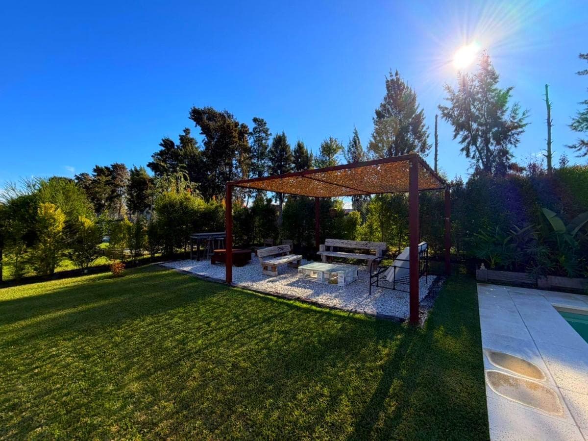 House for Sale - Santa Ana Neighborhood - Villanueva