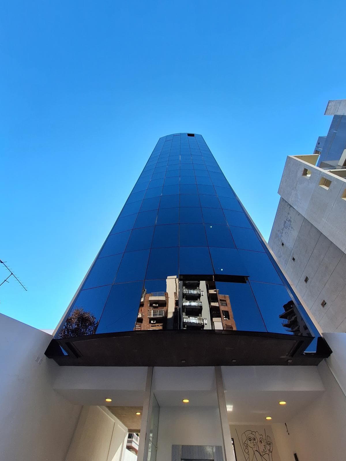 Premium 2-room office for rent in Downtown Quilmes - Plaza Conesa