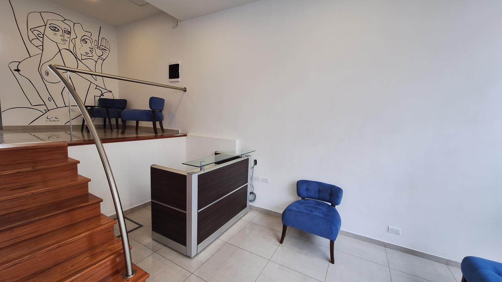 Premium 2-room office for rent in Downtown Quilmes - Plaza Conesa