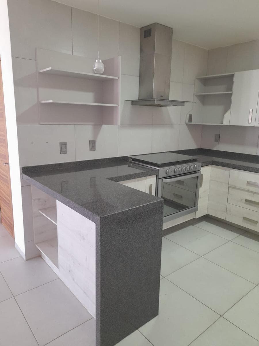 HOUSE FOR SALE ON PRIVADA CAMPO AZUL WITH 165 M² OF LAND AND 249 M² OF FLOOR SPACE