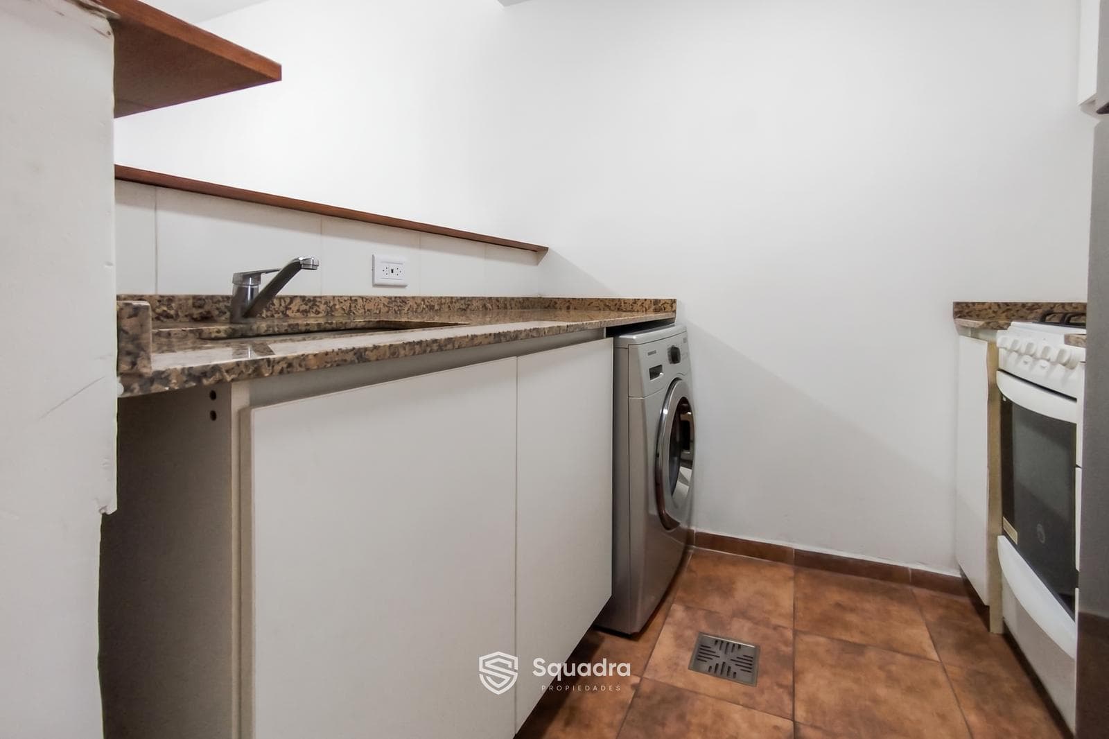 FOR SALE - 1-Bedroom Apartment with Patios and Amenities - Barrio Martin, Rosario.