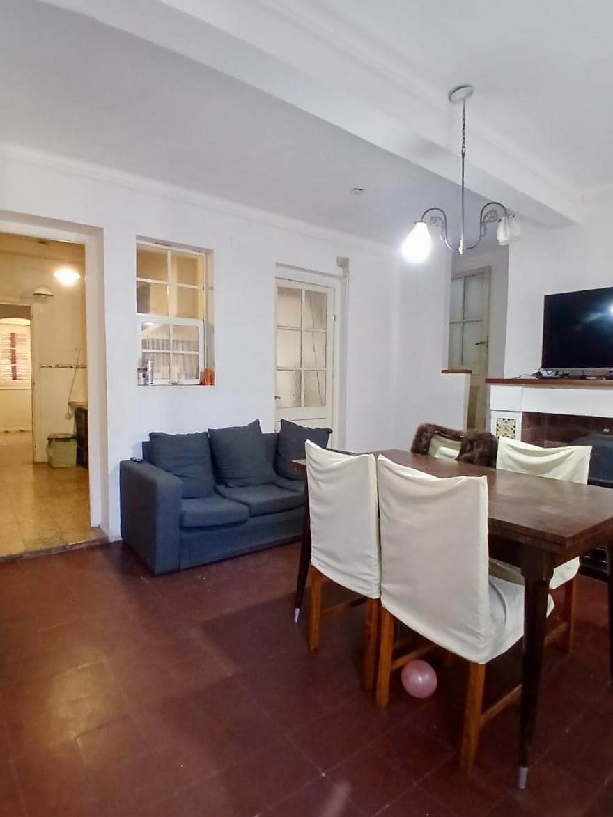 3-bedroom house for sale. Patio with barbecue. Garage. Villa Massoni, Zárate