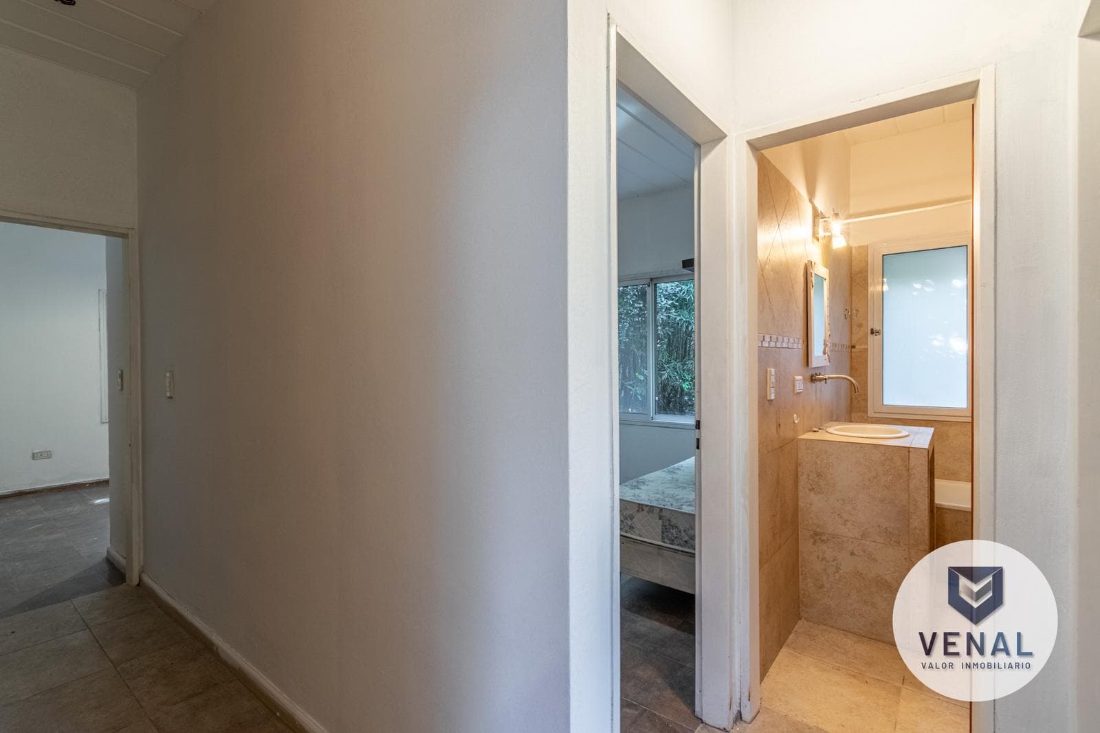 House for Sale: 4 Rooms in the Sausalito Neighborhood, Pilar; 3 Bedrooms, 1 Suite, Gallery, Barbecue Area, Pool