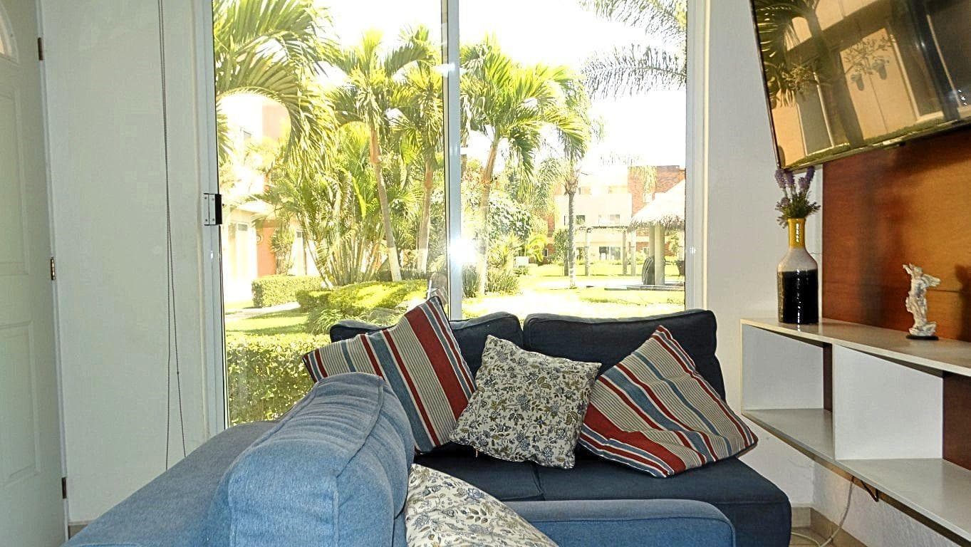 Condominium unit for sale in Yautepec, Morelos, with a pool, palapa, and pool attendant.