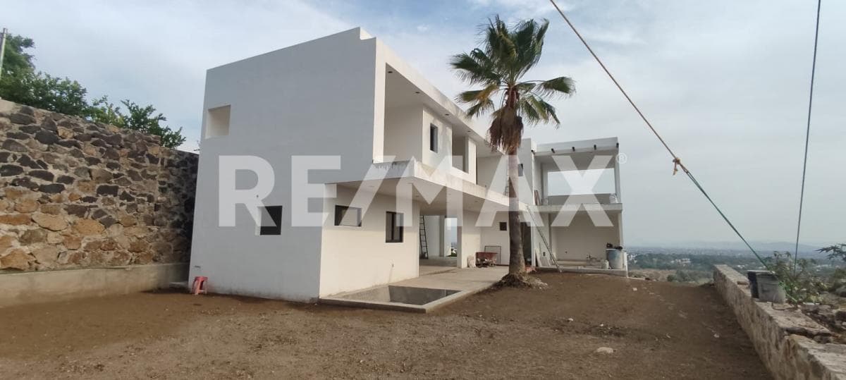 House for Sale in Morelos, Lomas de Cocoyoc Subdivision