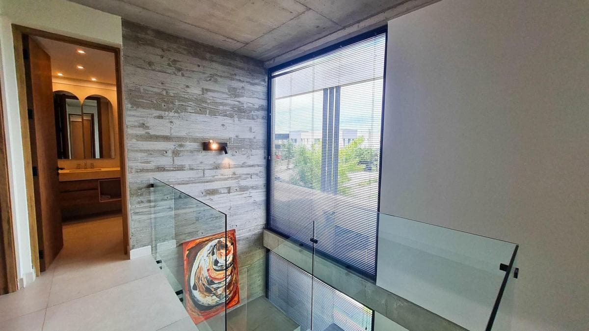 House in Ceibos, Puertos del Lago - Pool Design and Fully Equipped.