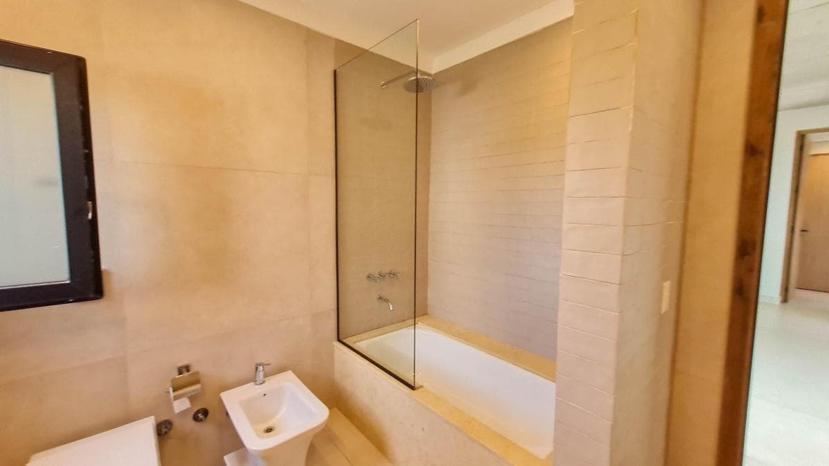 House in Ceibos, Puertos del Lago - Pool Design and Fully Equipped.