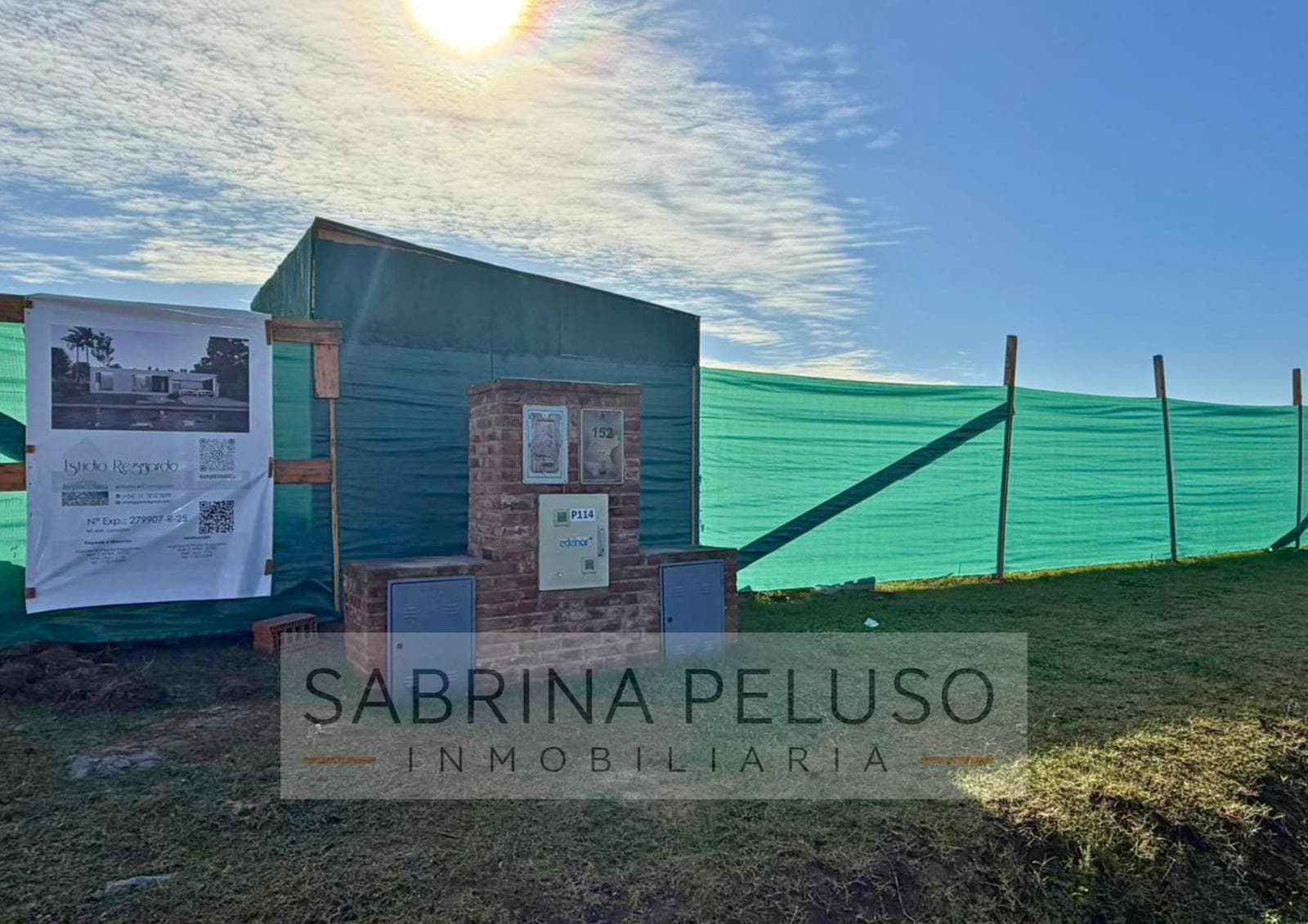 House under construction · Financed · Prados del Oeste II gated community · Moreno