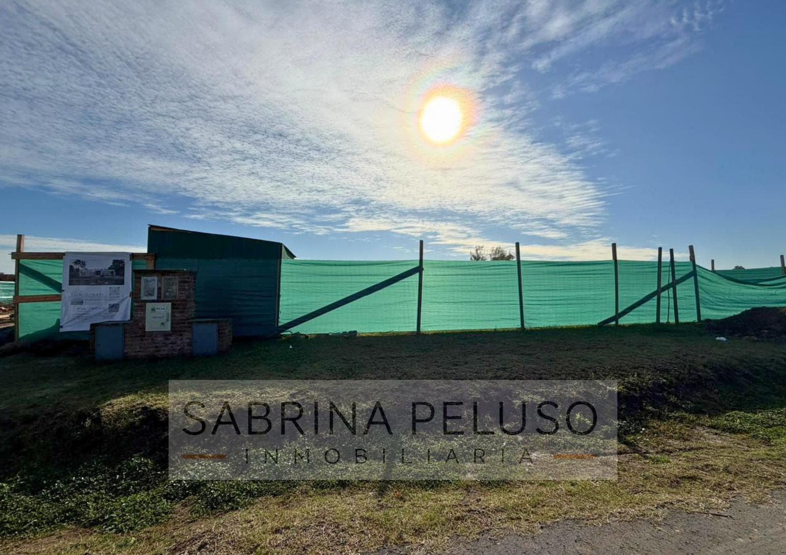 House under construction · Financed · Prados del Oeste II gated community · Moreno