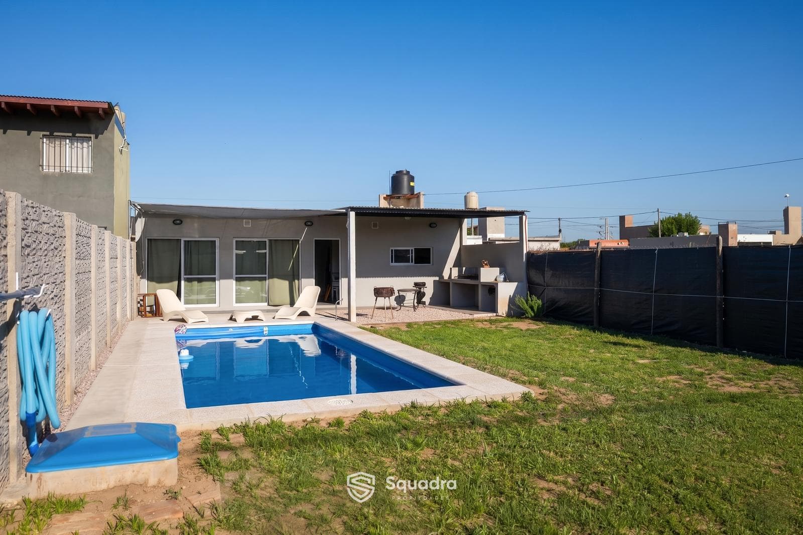FOR SALE | TRADE - Loft-style house with pool and garden - Lomas de Alicia, Granadero Baigorria.