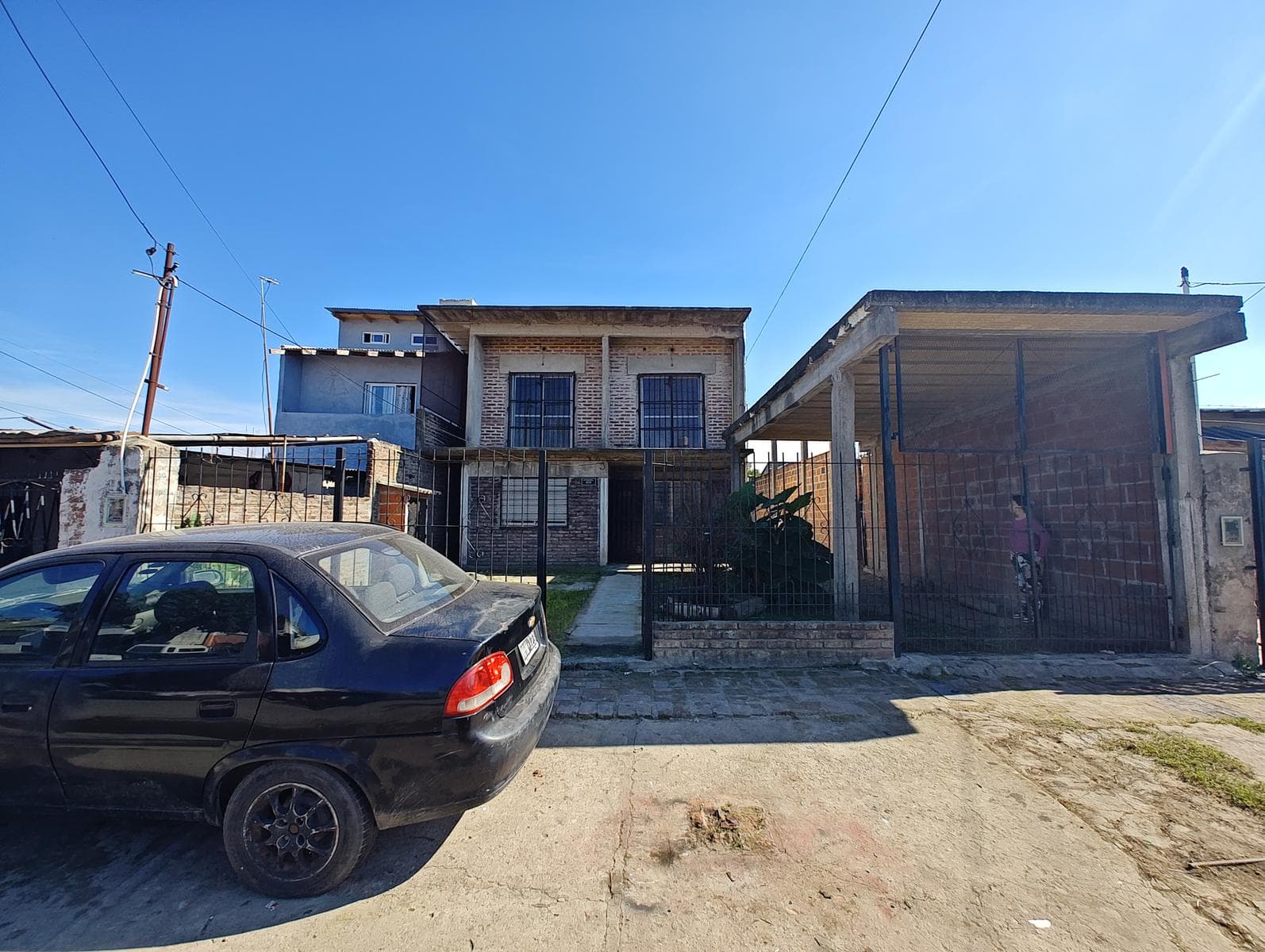 House for sale in G. Catán.