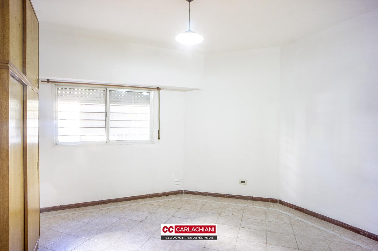 Oficina en venta - Planta Baja apto profesionales - Rosario pichincha