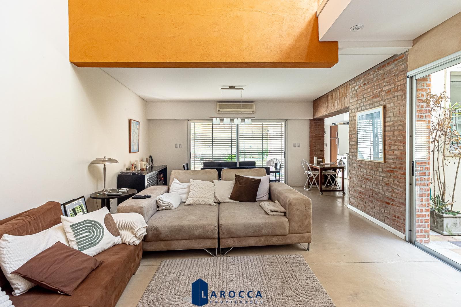 HOUSE - 4 ROOMS - FOR SALE - COLEGIALES - GARDEN WITH POOL - GARAGE