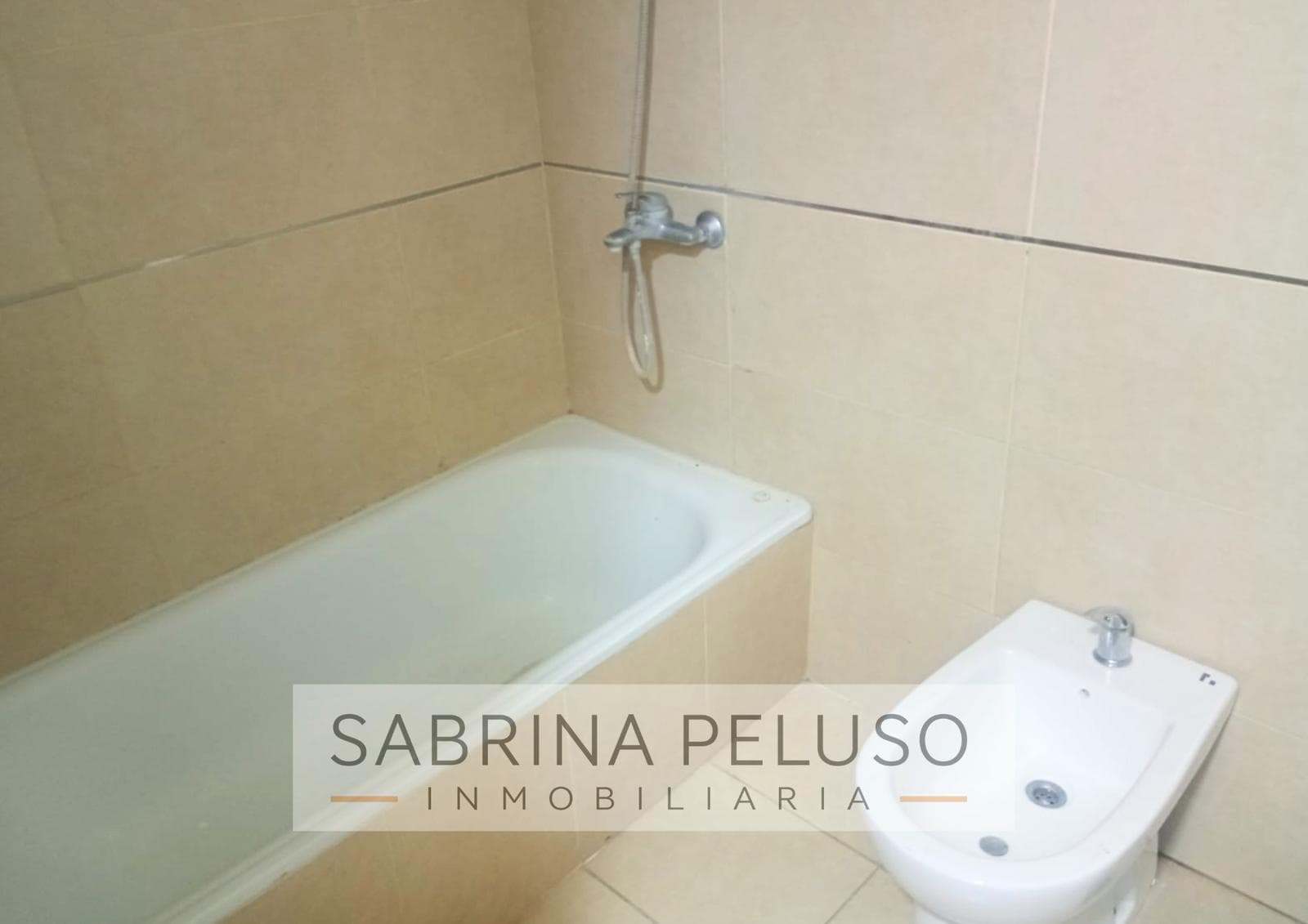 2-Bedroom Apartment for Rent with Parking Space - La Palmera Complex - Moreno