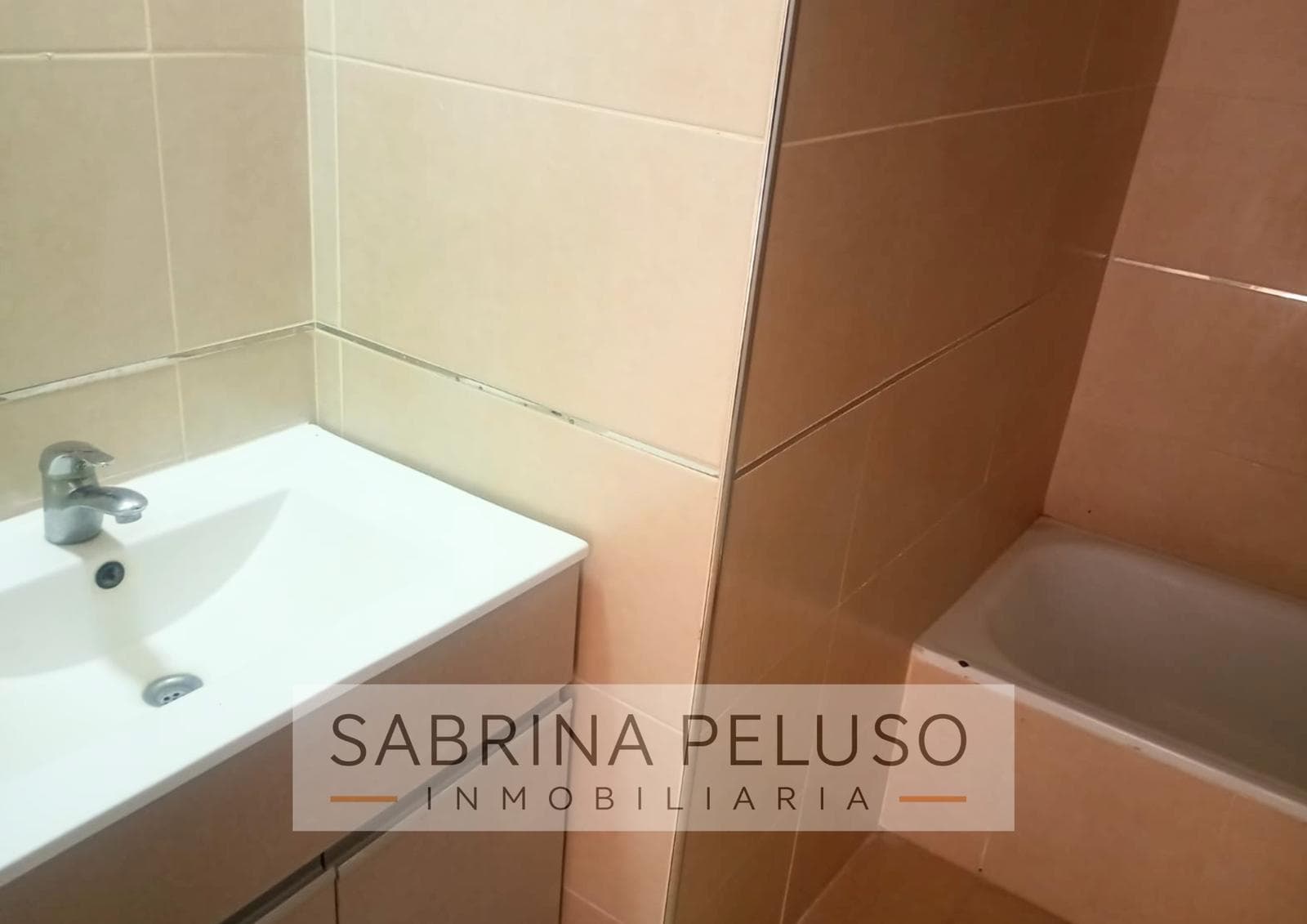 2-Bedroom Apartment for Rent with Parking Space - La Palmera Complex - Moreno