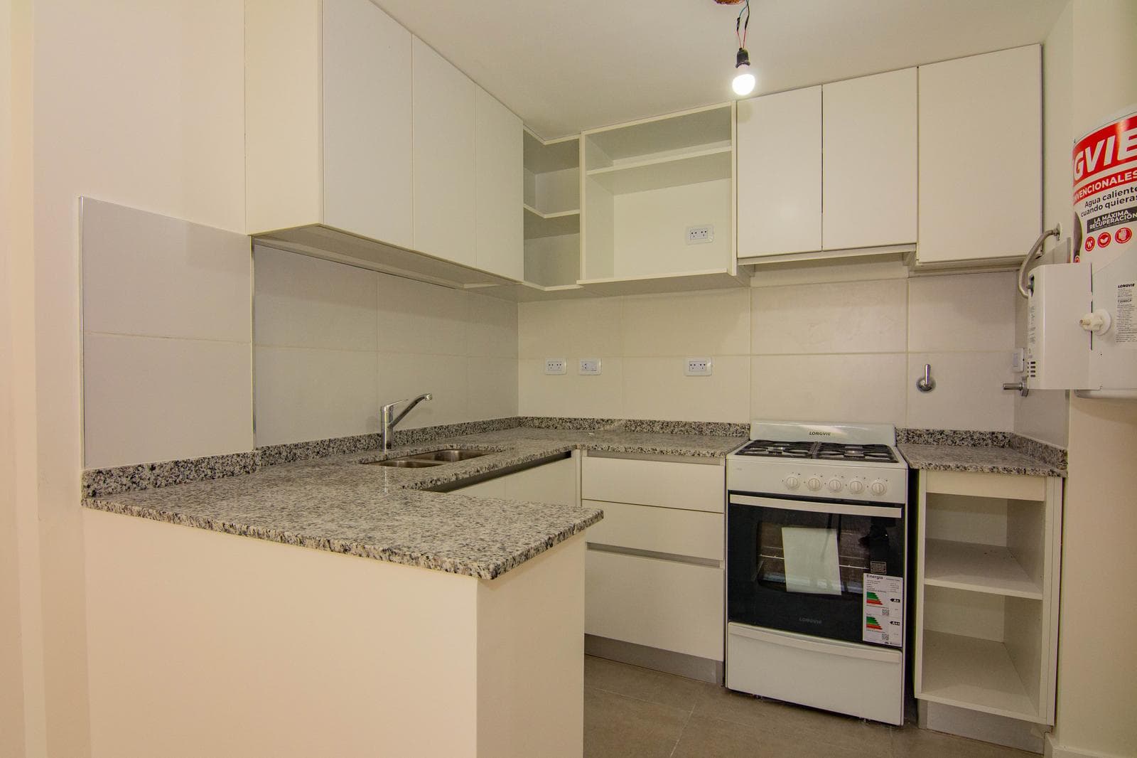 One-bedroom apartment on Av. Pellegrini in the 2600s