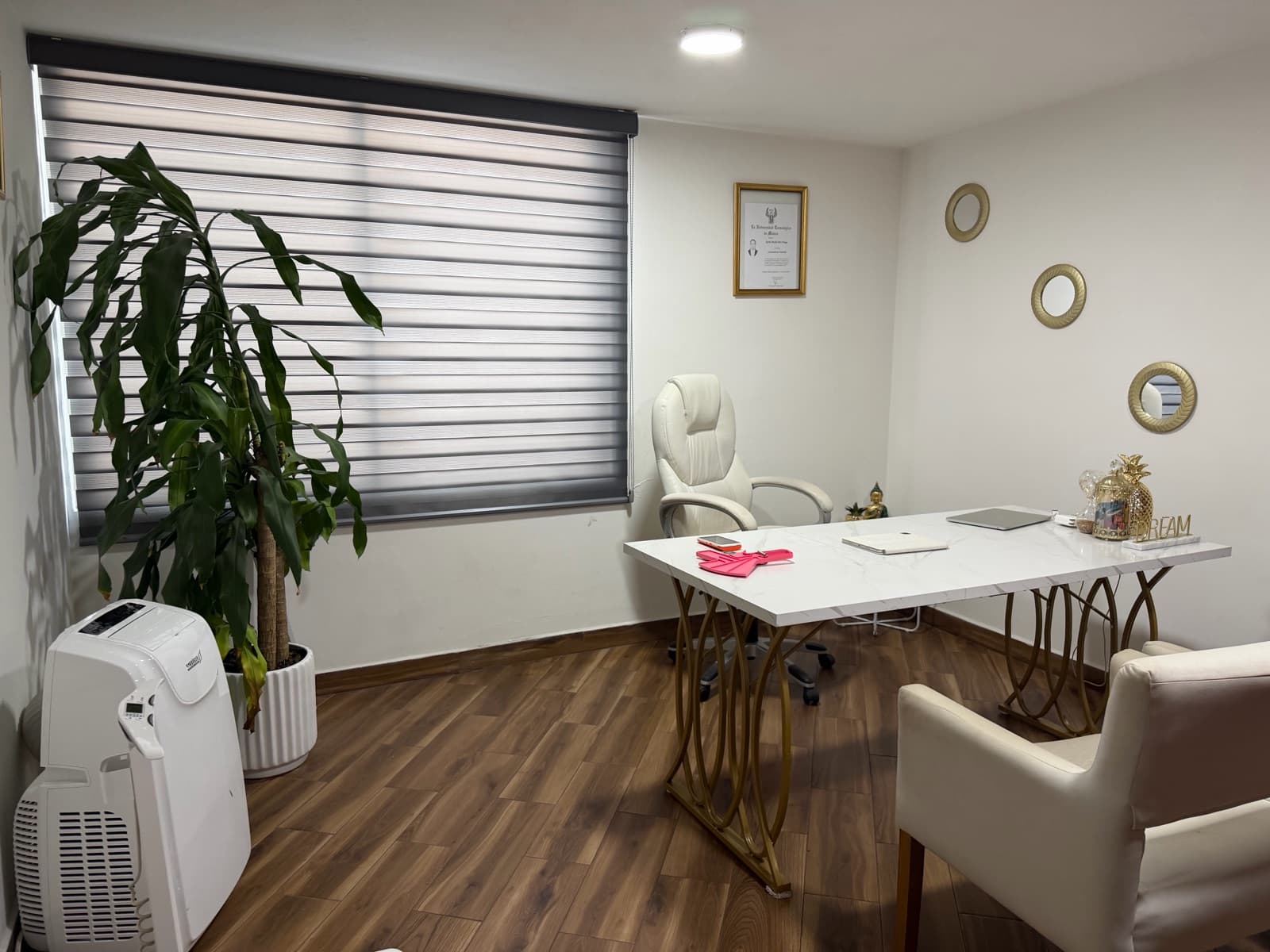 Medical Office Building for Sale in Lindavista, 400 m²