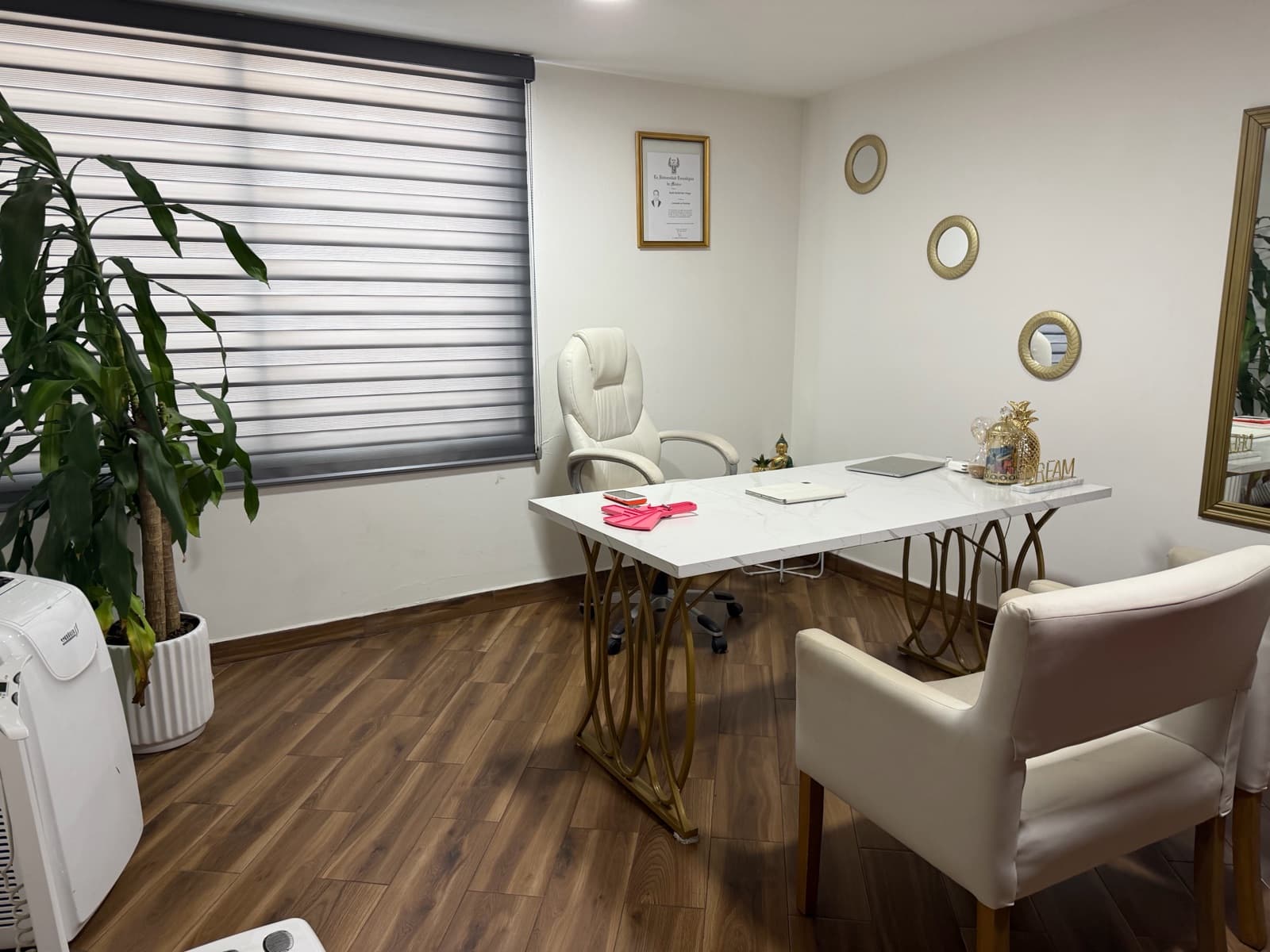 Medical Office Building for Sale in Lindavista, 400 m²