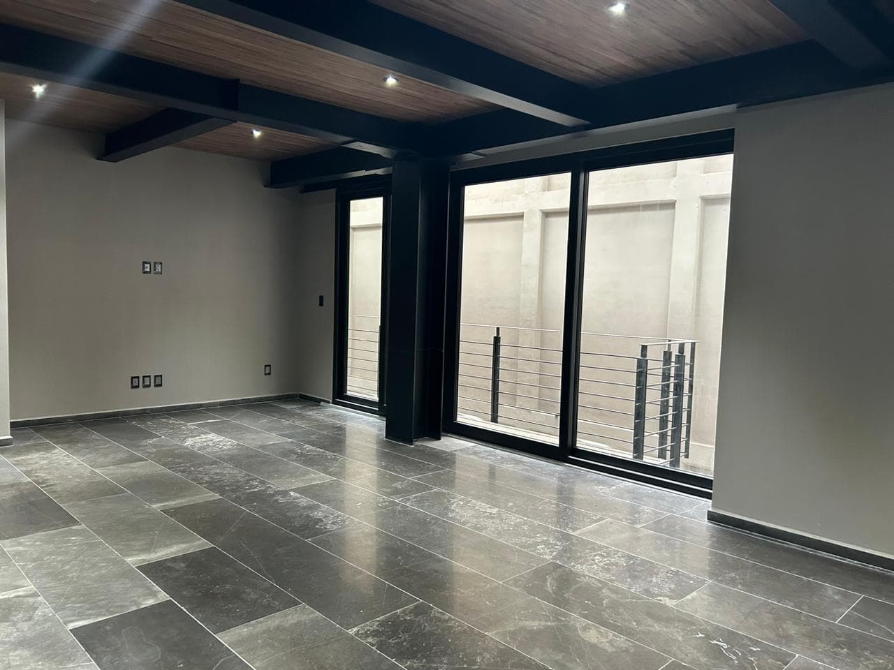 Apartments for Sale in Hipódromo with a Terrace