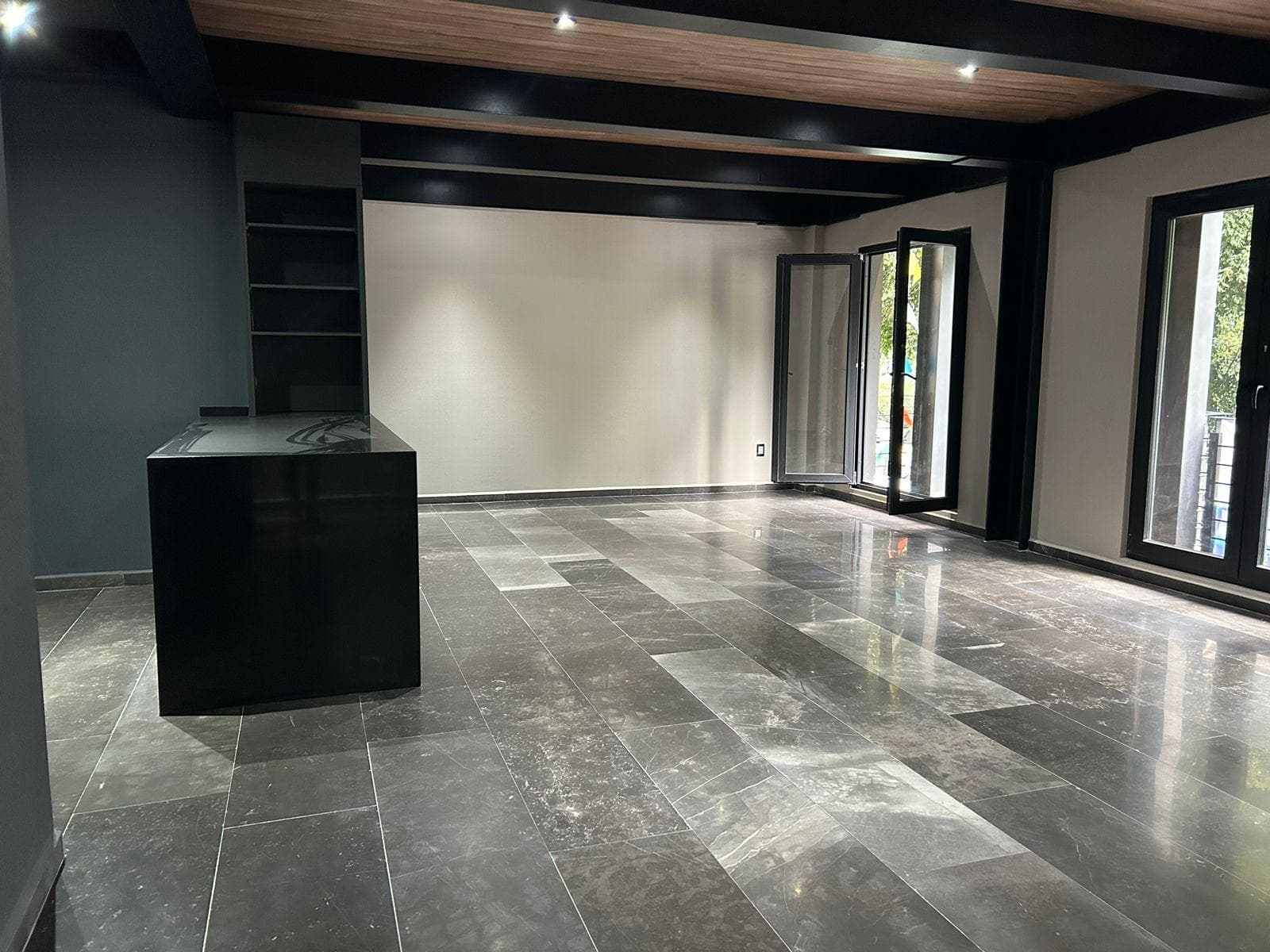 Apartments for Sale in Hipódromo with a Terrace